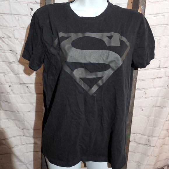 Superman Black Short Sleeve Shirt‎ - Picture 1 of 3